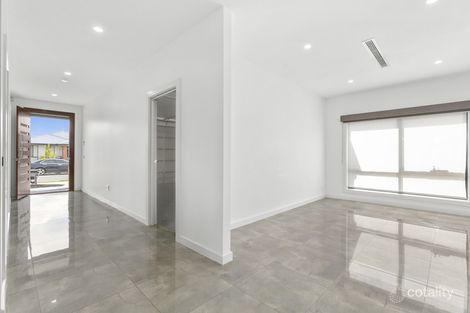Property photo of 45 Upthorpe Way Mickleham VIC 3064