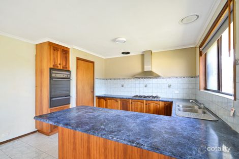 Property photo of 16 Cindy Close Keysborough VIC 3173