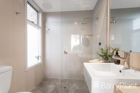 Property photo of 1/6 Cedar Grove Highton VIC 3216