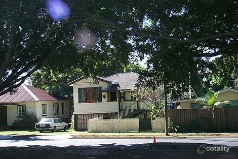 3 Walton St, Southport, QLD 4215