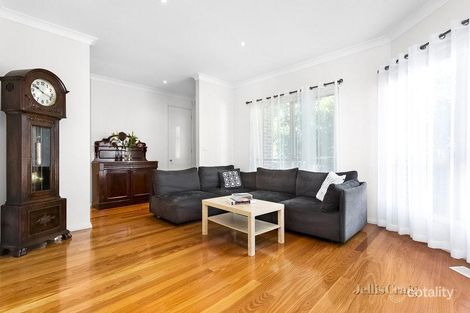 Property photo of 2/27 Nerissa Grove Oak Park VIC 3046