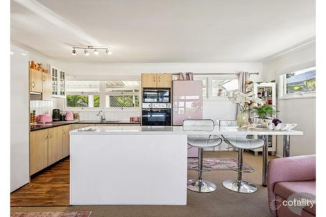 Property photo of 4 Wilson Street Labrador QLD 4215