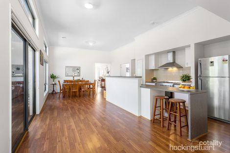 Property photo of 21 Bridgewater Avenue Eynesbury VIC 3338