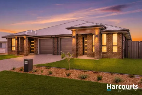 2/79b Ocean View Dr, Woodgate, QLD 4660