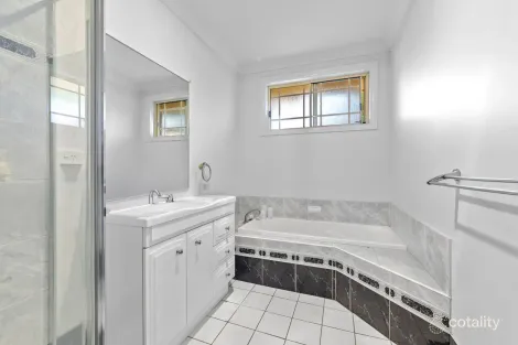 Property photo of 1/10 Courigal Street Lake Haven NSW 2263