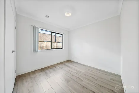 Property photo of 18 Ryder Street Cranbourne VIC 3977