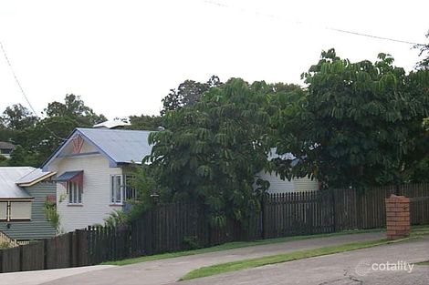 19 Clegg Pde, Newmarket, QLD 4051