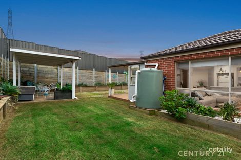 Property photo of 17 Albert Circuit Pakenham VIC 3810