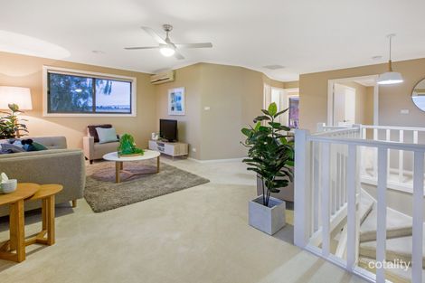 Property photo of 32 Kendall Drive Narre Warren VIC 3805