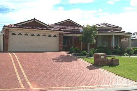 4 Fontenay Ct, Port Kennedy, WA 6172