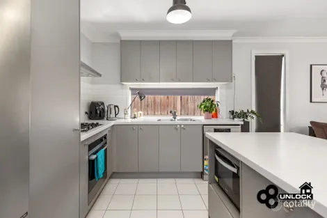Property photo of 5 Cascade Way Pakenham VIC 3810