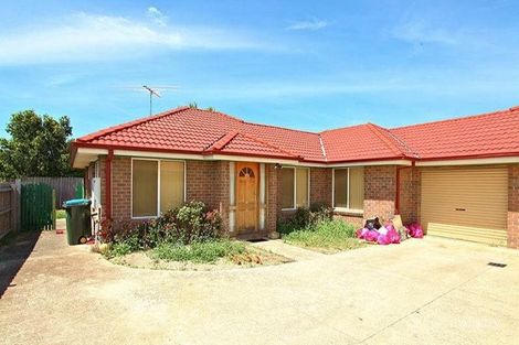 Property photo of 2/11 Tallong Court Hoppers Crossing VIC 3029