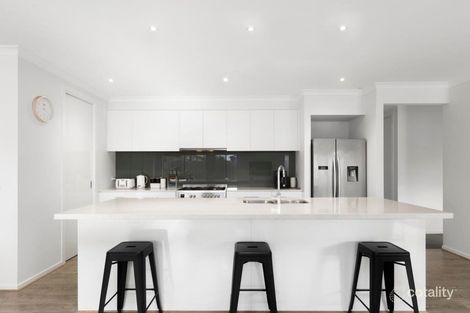 Property photo of 6 Rottness Drive Armstrong Creek VIC 3217