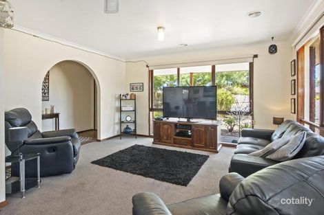 Property photo of 14 Ealing Avenue Wendouree VIC 3355