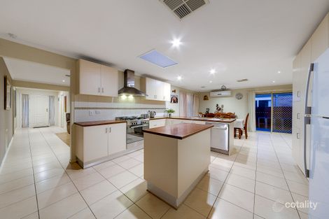 Property photo of 27 Breamlea Way Cranbourne West VIC 3977