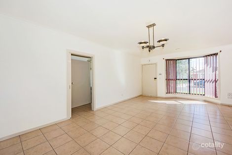 Property photo of 23 Wilpena Court St Albans VIC 3021