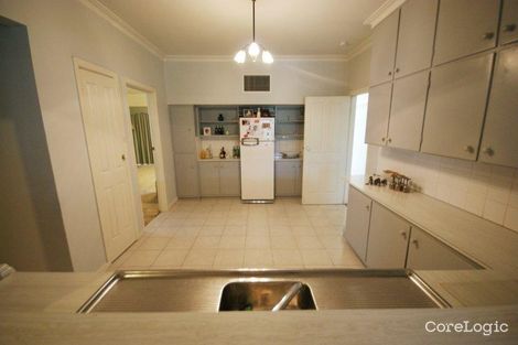 Property photo of 411 Campbell Crescent Deniliquin NSW 2710