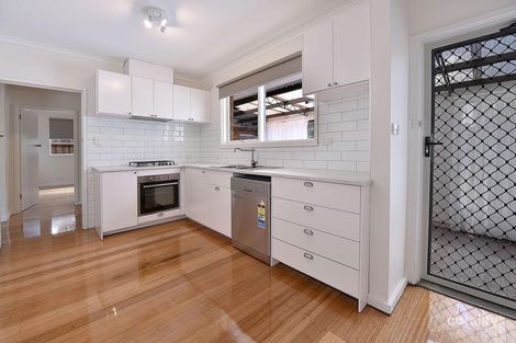 Property photo of 4 Nelson Court Avondale Heights VIC 3034