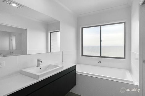 Property photo of 17 Blackpepper Avenue Nikenbah QLD 4655