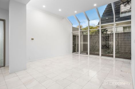 Property photo of 24 Head Street Brighton VIC 3186
