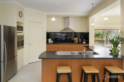 Property photo of 1 Doorawarrah Court Mount Waverley VIC 3149