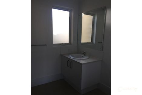 Property photo of 11 Cherrytree Chase Maddington WA 6109
