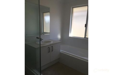 Property photo of 11 Cherrytree Chase Maddington WA 6109