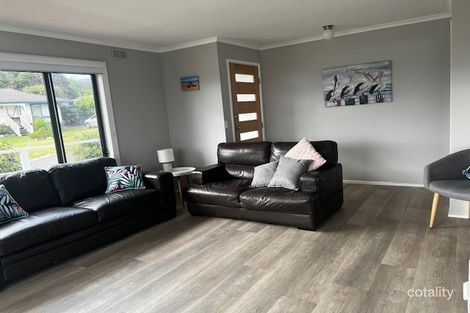Property photo of 20 Nautilus Way Lakes Entrance VIC 3909