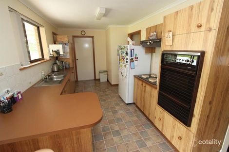 Property photo of 11 Willman Place South Bathurst NSW 2795