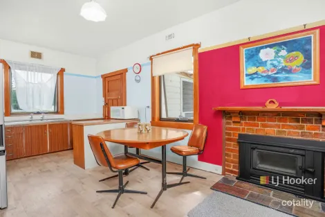 Property photo of 8 Victory Avenue Devonport TAS 7310