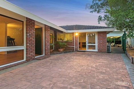 Property photo of 15 Yuluma Court Frankston VIC 3199
