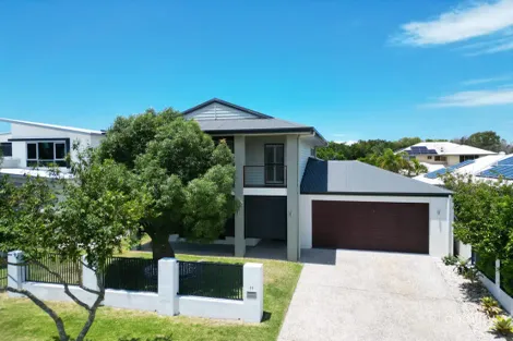 11 Lionheart Cres, Newport, QLD 4020
