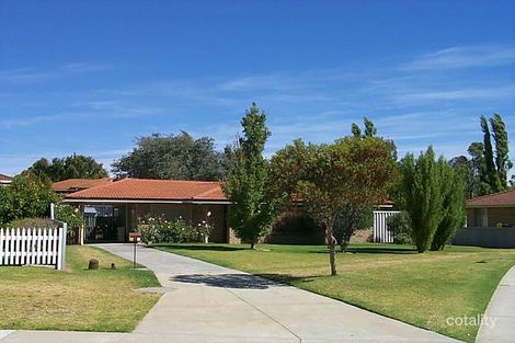 6 Excalibur Cir, Camillo, WA 6111