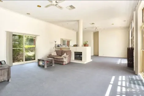 Property photo of 21 Stevens Close Kew VIC 3101