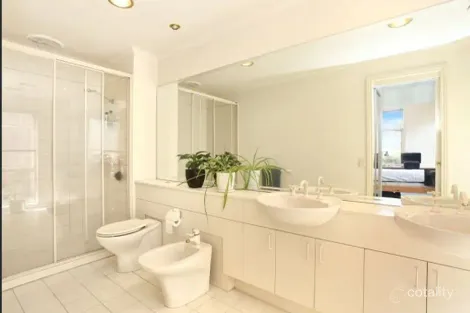 Property photo of 21 Stevens Close Kew VIC 3101