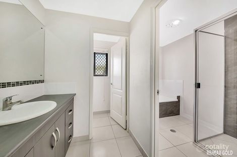 Property photo of 11 Markowitz Place Kirkwood QLD 4680