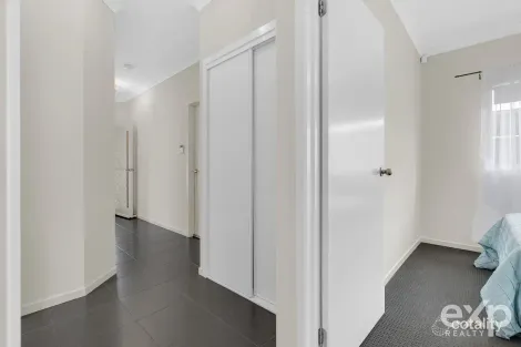 Property photo of 4 Brown Hill Close Blakeview SA 5114