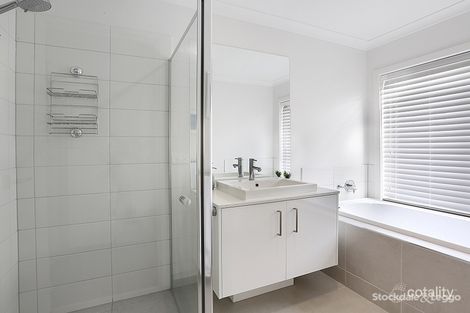 Property photo of 9 Accord Street Mount Duneed VIC 3217