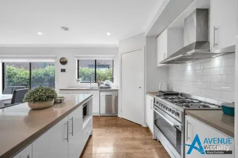 Property photo of 36 Dalwood Circuit Aintree VIC 3336