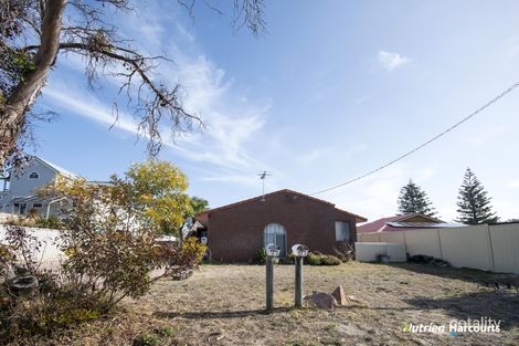 18 Daphne St, Castletown, WA 6450
