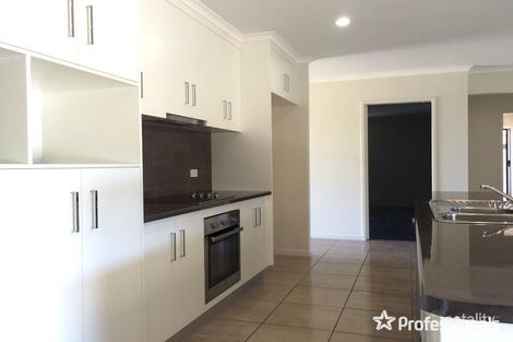 Property photo of 11 Monterrico Circuit Beaconsfield QLD 4740