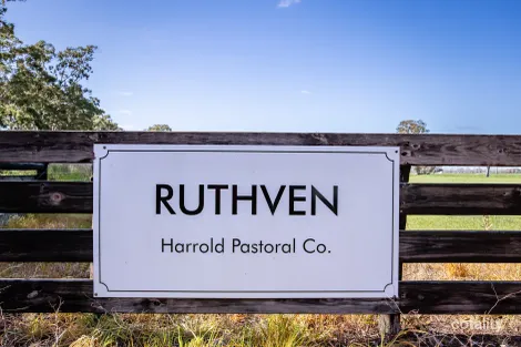 3699 Casterton-Penola Rd, Lake Mundi, VIC 3312