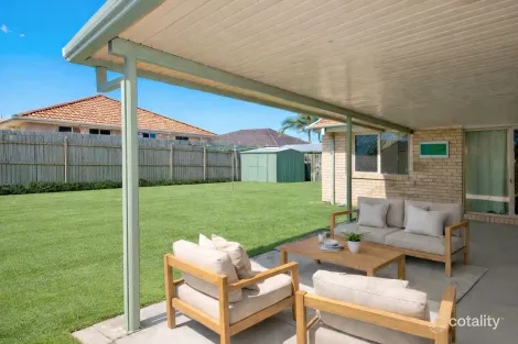 Property photo of 15 Robert South Drive Crestmead QLD 4132