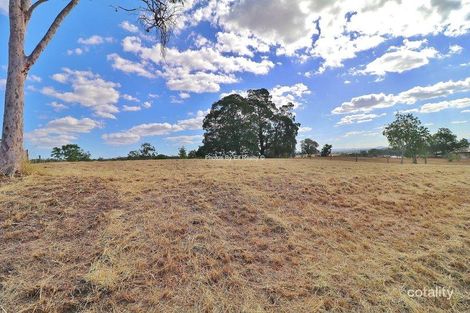 Property photo of 13 Carol Anne Court Regency Downs QLD 4341