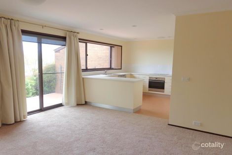 Property photo of 30 Hallen Close Phillip ACT 2606