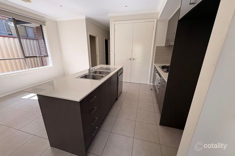 Property photo of 1/5 Carbine Way Keilor Downs VIC 3038