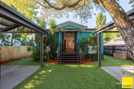 72 TUCKER ST, MACHANS BEACH, QLD 4878