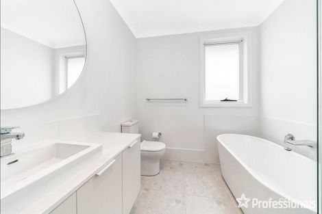 Property photo of 11 Criollo Street Box Hill NSW 2765