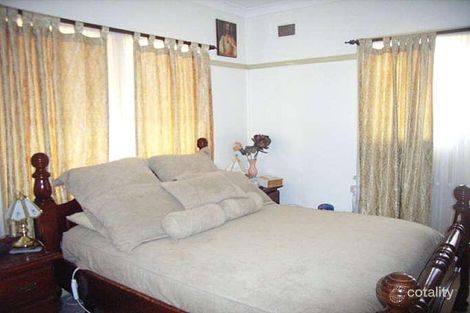 Property photo of 114 Boori Street Peak Hill NSW 2869