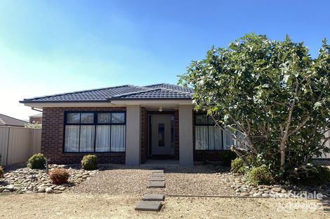Property photo of 1 Hummingbird Place Shepparton VIC 3630